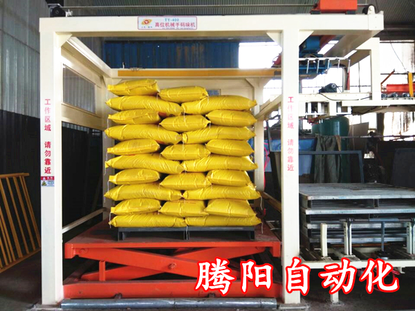 化肥全自動(dòng)碼垛機(jī)可以替代幾個(gè)人工？