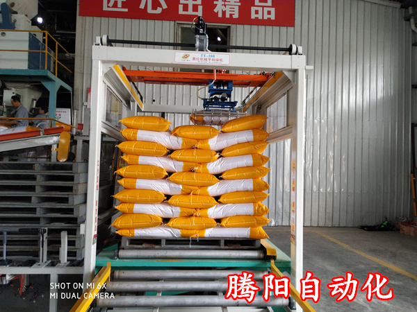 全自動(dòng)碼垛機(jī)：一人能抵幾十人的奇跡