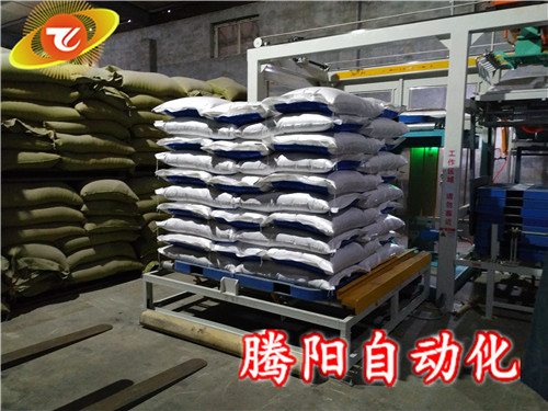 高位碼垛機(jī)相對(duì)于人工而言的優(yōu)勢(shì) 　　